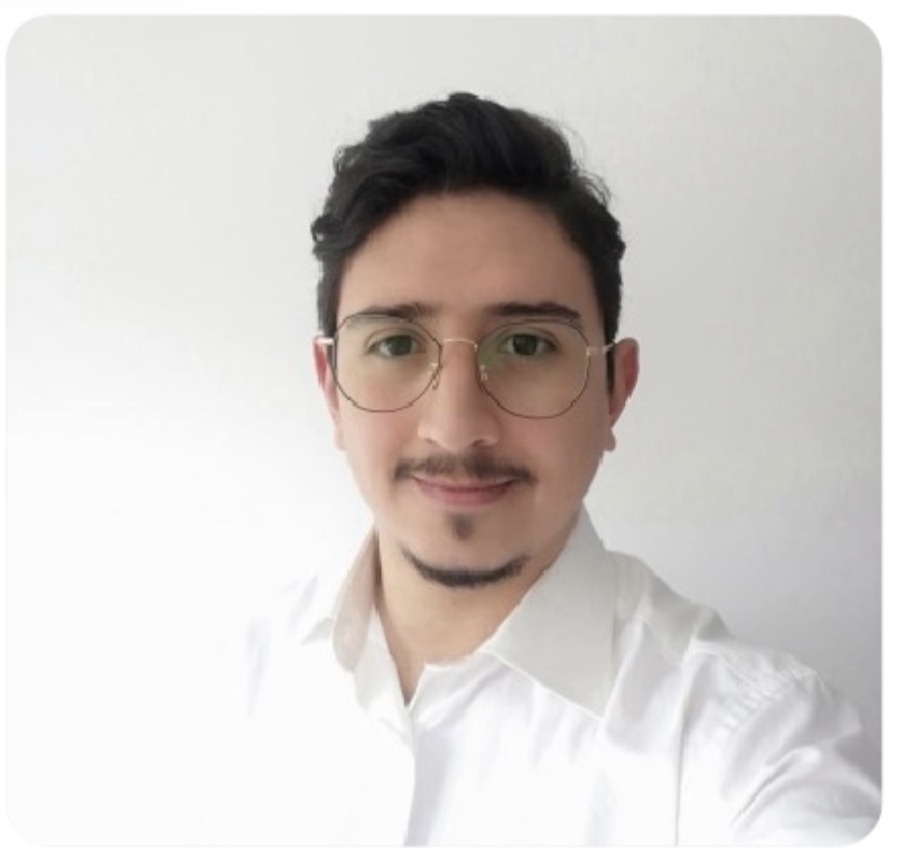 Retrato de Julián Caicedo, CEO y cofundador de Startti